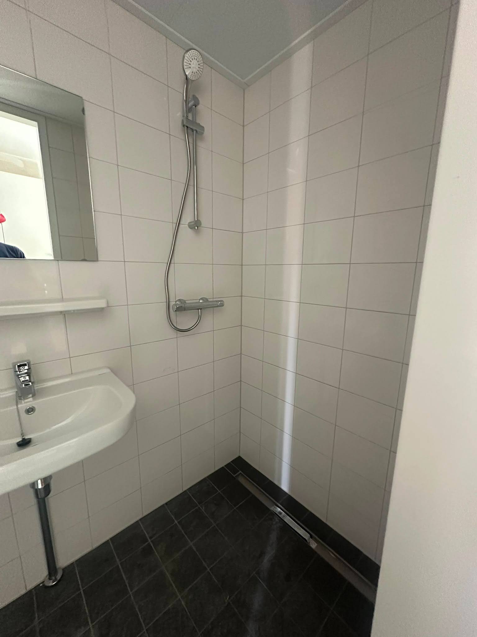 Complete bathroom fit-out in a modular home - tiling, fixtures and full plumbing from scratch